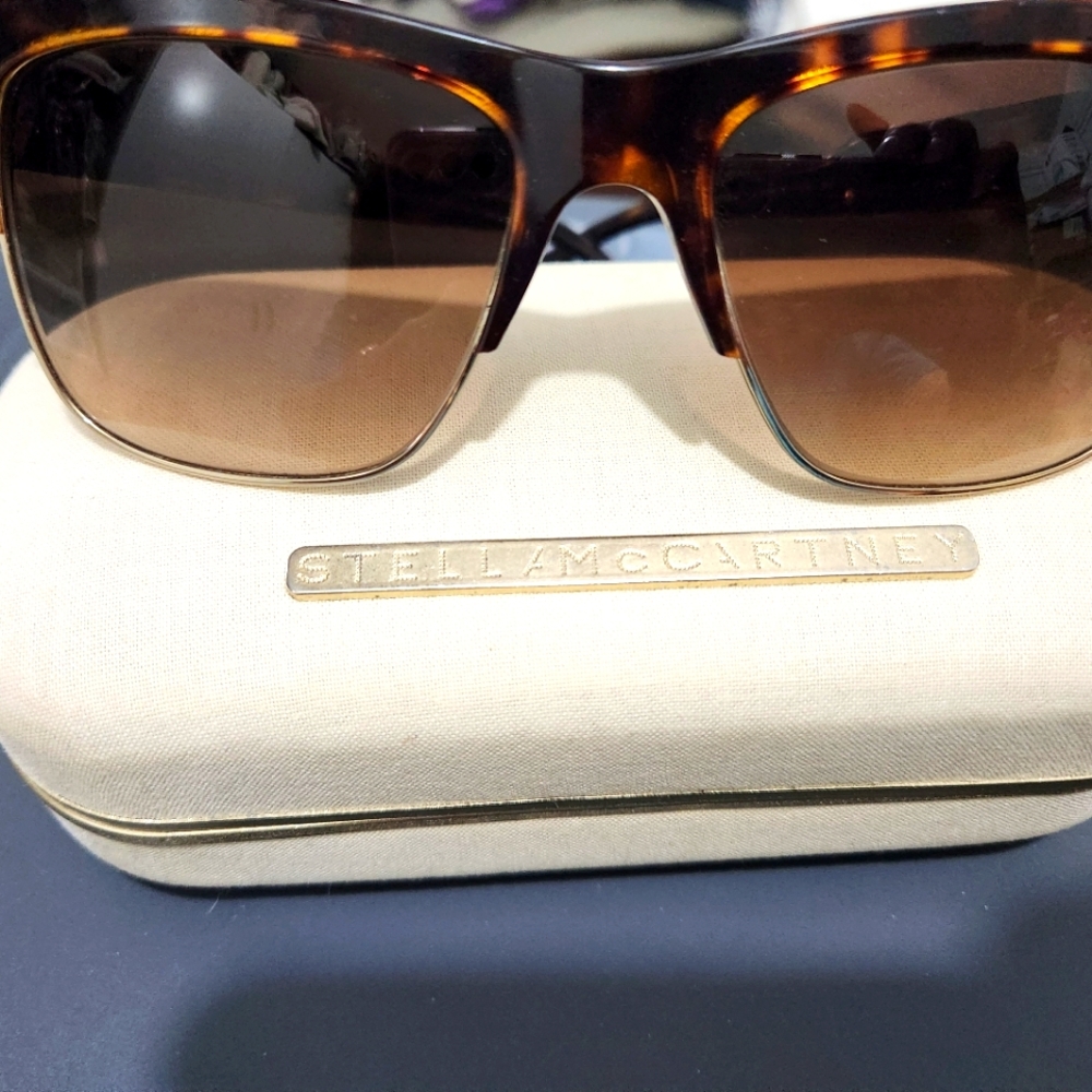 Stella McCartney Sunglasses - Picture 2 of 11